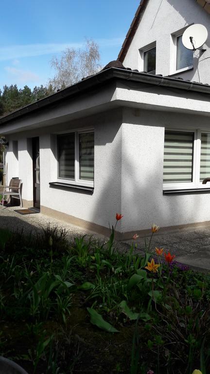 Ferienhaus Im Gruenen/Monteurzimmer Oranienburg Bagian luar foto